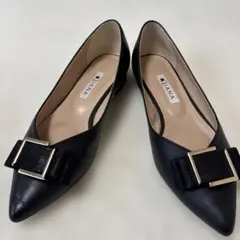 【極美品】ダイアナ　フラットパンプス　ポインテッド　リボン付き　23.0のサムネイル