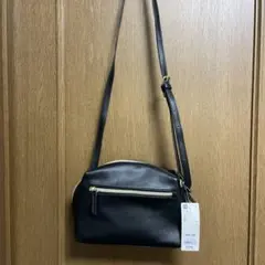 GUライト&ソフトレザータッチショルダーバッグ