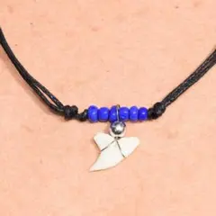 ★サメの歯ネックレス★鮫歯★サーフエスニック★新品★Ｗ６７