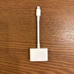 Apple アダプタ ライトニング　HDMI ケーブル MD826AM/Aのサムネイル