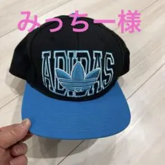 adidas スナップバックキャップ 黒/青