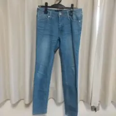 UNTITLED ライトブルー ジーンズ 美品