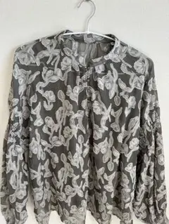 PAGE BOY 花柄グレー長袖ブラウス