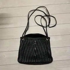 valentino garavani レザー　キルティング　ショルダーバッグ