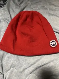CANADA GOOSE ニット帽 ビーニー レッド
