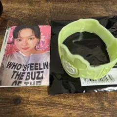 TWICE BABY LOVELYS 蓄光 ラバーバンド
