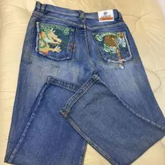 Item thumbnail for item 3cf2ef4a-2ed9-4a49-b025-4d170d3c9672