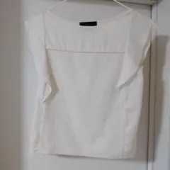 UNTITLED ホワイト ノースリーブ トップス