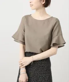 ラトータリテ ラッフルスリーブブラウス