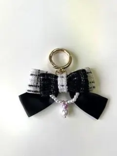 Item thumbnail for item 97ecf19d-ccbf-46e6-8d9d-4cebb6086840