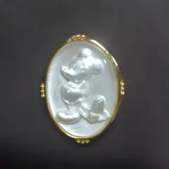 ミッキマウスブローチとディズニーランドタイピン