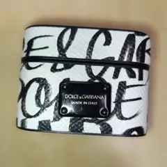 新品未使用】DOLCE&GABBANA Devotion AirPodsケース - メルカリ