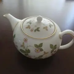ウェッジウッド ワイルドストロベリー ティーポット 黒壺Lサイズ