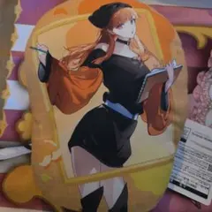 カラフルピーチ一番くじえとさんのアートなクッション