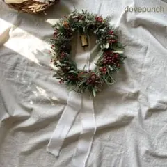 野バラの実と山帰来のオーバールリース　ドライフラワー