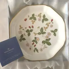 WEDGWOOD ワイルドストロベリー 八角形プレート