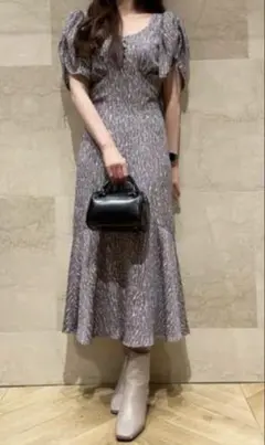 美品 スナイデル　sustainableバリエプリントワンピース ダークグレー