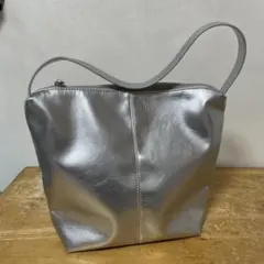 シルバー 合成皮革 トートバッグ ジッパー付き