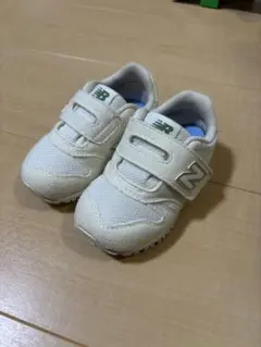 New Balance 373 ベージュ オフホワイト スニーカー 13cm