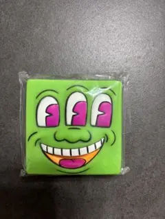 キースヘリング three Eyed Smiling Face フィギュア