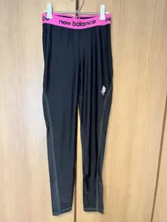 new balance ランニングパンツ 黒 ピンク