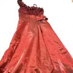 赤、ボルドー系のロングドレス　ワンショルダー　スパンコール　リボン　シャーリング