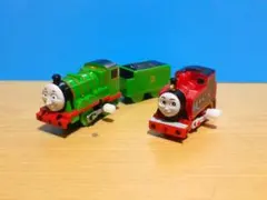 カプセルプラレール ヘンリーとロージー ゼンマイ車