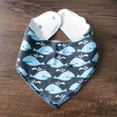 クジラ柄バンダナ型スタイ