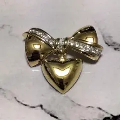 NINA RICCI　ニナリッチ　ハートとリボンのブローチ