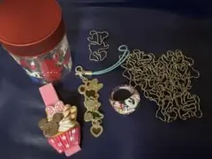 Disneyミニーマウス　クリップ　キーホルダー　指輪セット