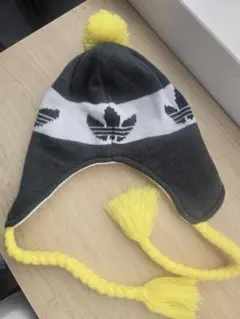 adidas 耳当て付きポンポンニット帽(^O^)♡