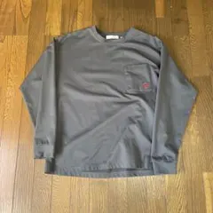 グレー ロングスリーブシャツ 胸ポケット付き