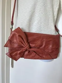 リアルレザー　ショルダーバッグ　レッド系