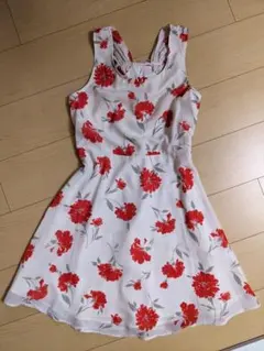 シュープリームララ 花柄ワンピース　ふりふり M 背中リボン