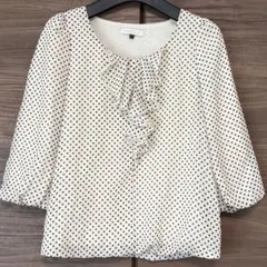 プロポーションボディドレッシング　ドット柄フリルシフォンブラウス