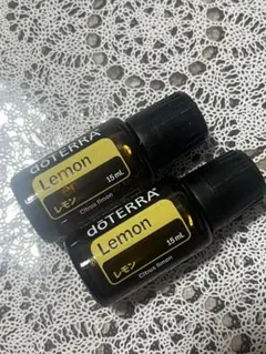 ドテラ　レモン15ml 2本　新品未使用未開封のサムネイル
