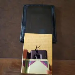 イヴ・サンローラン　鏡