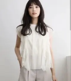 26SS ストラ stola.Vネックフレアブラウス - メルカリ