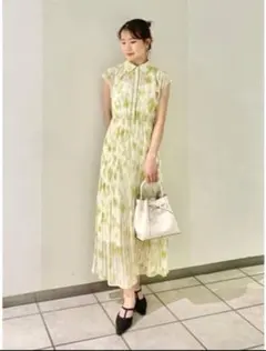 新品　FRAY I.D ステンカラープリーツプリントワンピース