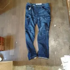 Item thumbnail for item f523b21e-95eb-4536-b31d-73027d9eaaf9