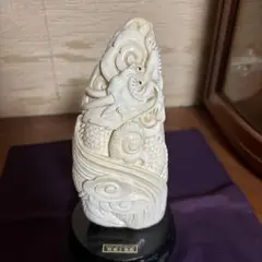 古墳期糸魚川ろうかん翡翠勾玉頭部に彫り込み冠状頭部鳥獣形勾玉縄文