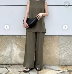 2024年版　uniqlo 　クレープジャージー　丈短め　セットアップ