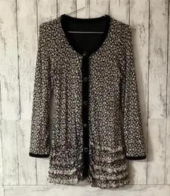 スコットクラブ レオパード柄 ハートボタン 裾フリル ニットカーディガン 9