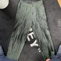 TOGA VIRILIS（トーガ ビリリース）　パンツ　ジャガード　ペイズリーのサムネイル