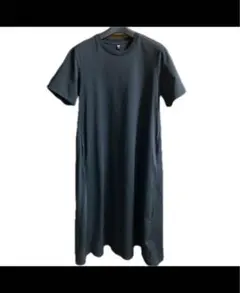 UNIQLOの半袖ロングワンピース　Mサイズ ブラック