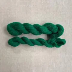 手紡ぎ糸　双糸　44g エメラルドグリーン