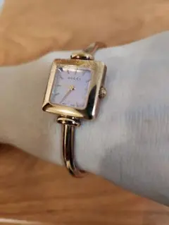 GUCCI 128.5 ホースビット 腕時計 ピンクゴールドカラー 箱付き - メルカリ