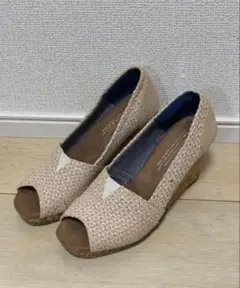 TOMS トムス ウエッジソール パンプス 23 オープントゥ ヒール サンダルのサムネイル