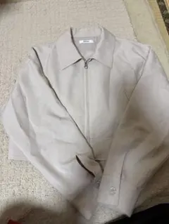 NICE CLAUP ベージュ クロップドジャケットのサムネイル