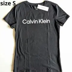 【海外限定品】Calvin Klein レディース ブラック Tシャツ S 黒のサムネイル